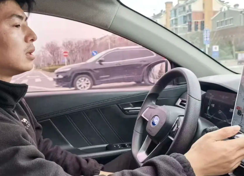 天意驾校司机自述：我开的不是接送车，而是学车路上的“暖心摆渡车”(图2)